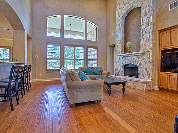 4th image of 114 Park Place Dr