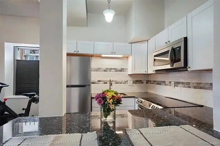 3233 Vallejo St #1A — Photo 13