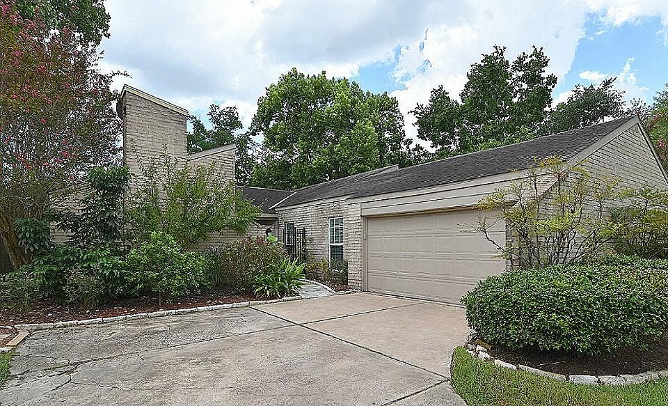 1st image of 12015 Rocky Knoll Dr