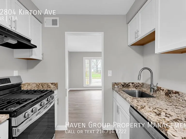 12804 Kirton Ave — Photo 10