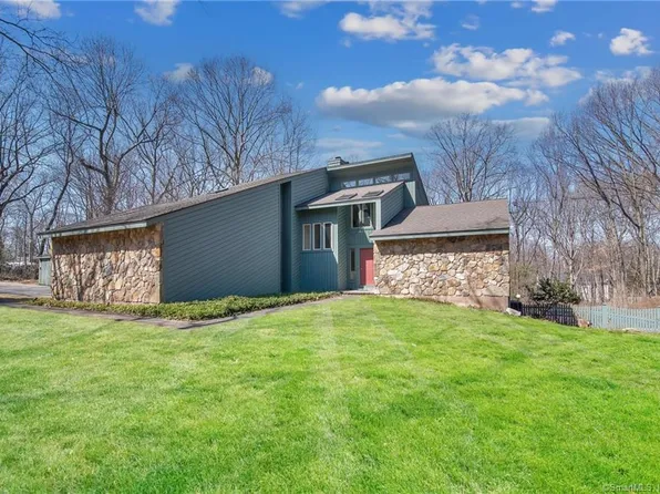 385 Thompson Street, Glastonbury, CT 06073