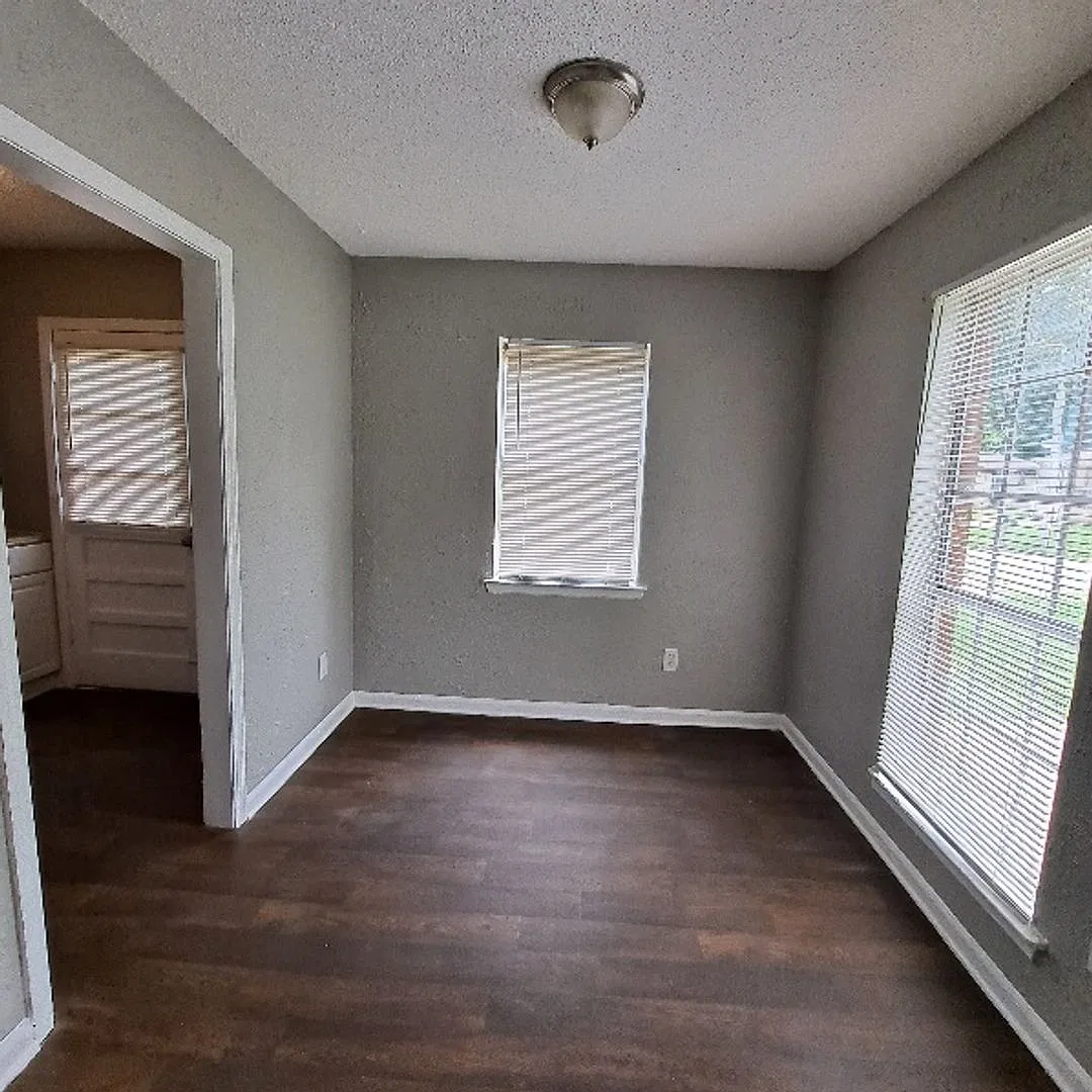 Welcome to 2910 Elbert Dr! — Photo 4