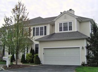 81 Festival Ct, White Plains, NY 10603