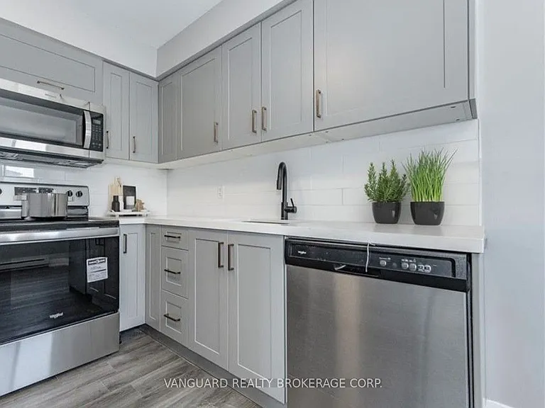 135 Pollock Ave — Photo 6