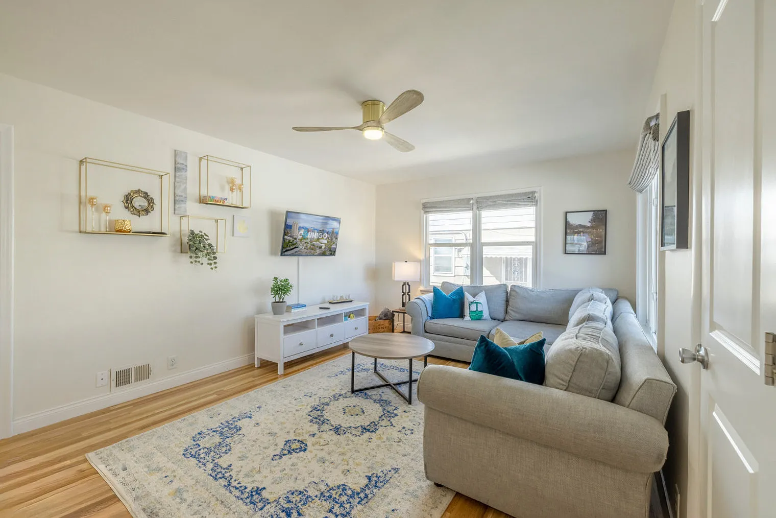 4 bed, 2.0 bath, 1614 sqft, $4,443 — Photo 1