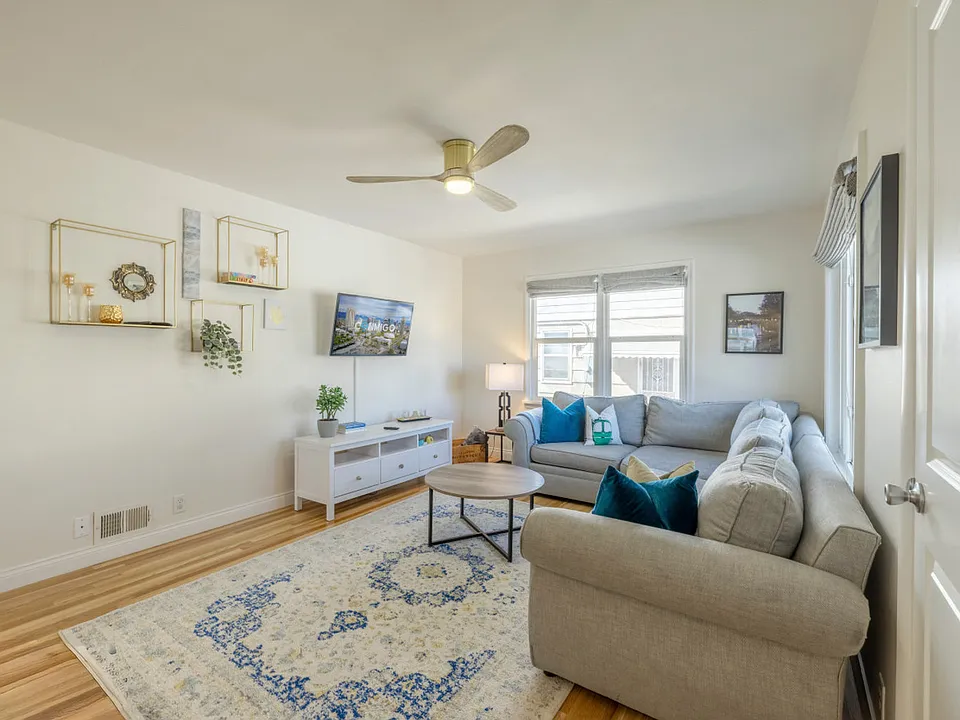 356 E Utopia Ave #ID1249886P