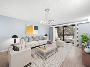 15238 100th Ave #110, Surrey, BC V3R 7T9