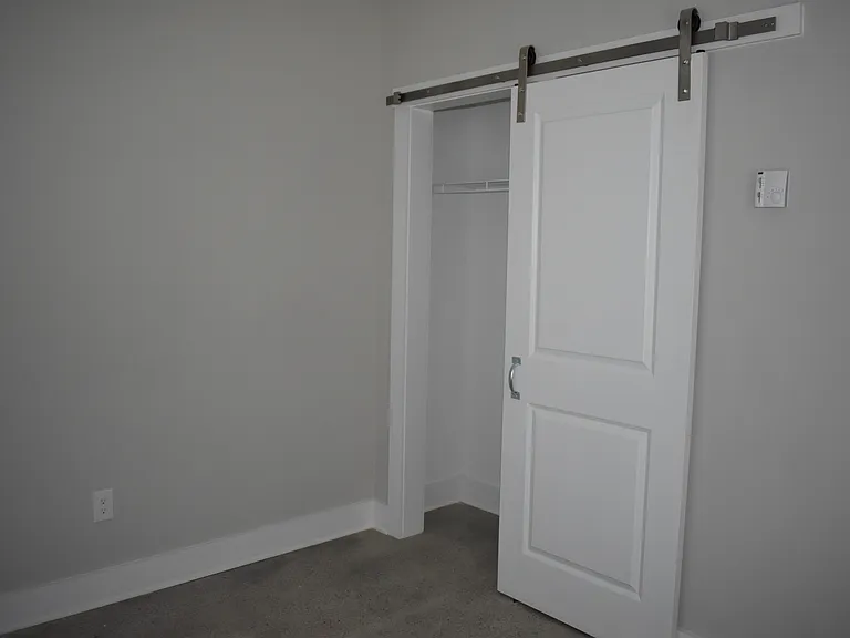 Union Avenue Court Apartments — Photo 5