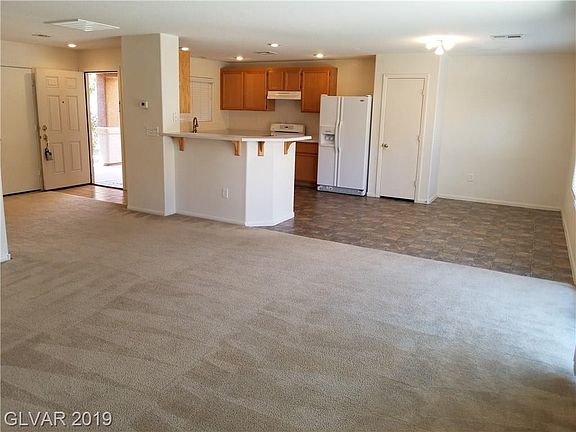 3rd image of 2412 Cockatoo Dr #0