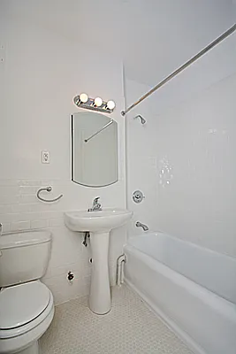 Rented by Barkoff Residential  | media 12