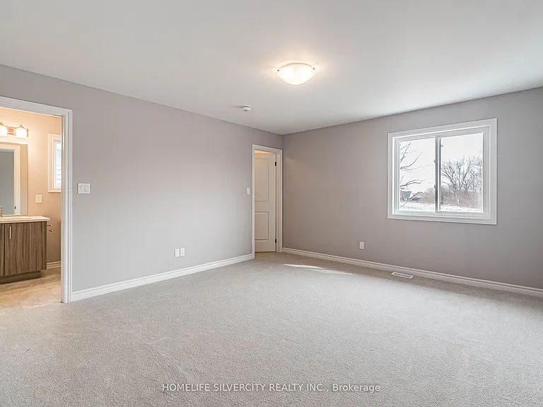 215 Southworth St N — Photo 21
