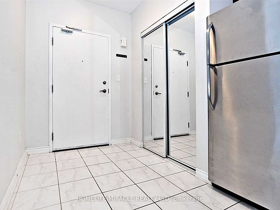 4th image of 39 Ferndale Dr S #303