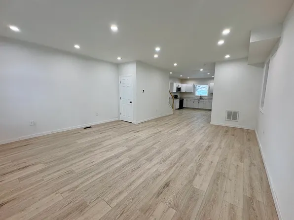 2104 8th Ave, Altoona, PA 16602