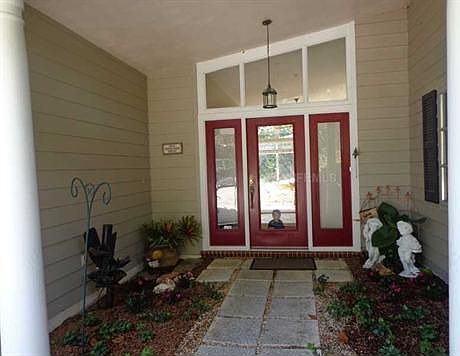 3rd image of 1812 Crestview Dr