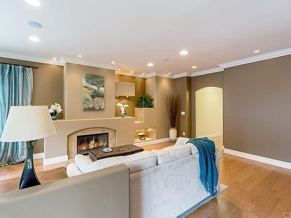 5th image of 4824 Sharynne Ln