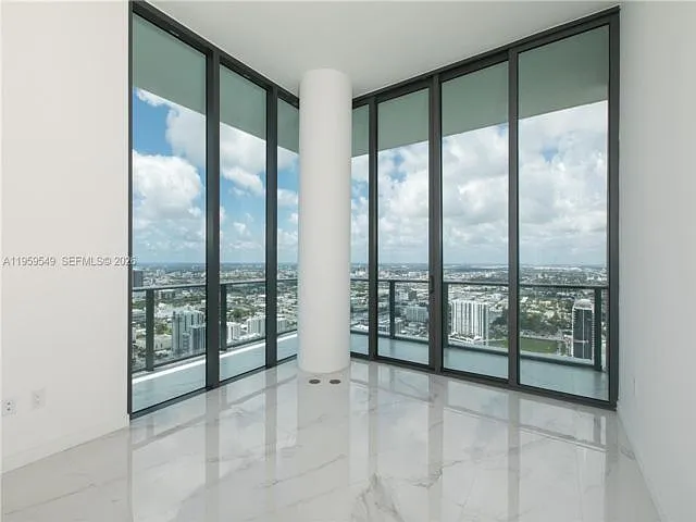 480 NE 31st St #Penthouse 5101 — Photo 5