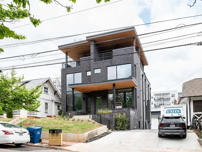 542 Boulevard Pl NE #C — Photo 22