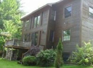 221 Old Farm Dr, Jeffersonville, VT 05464