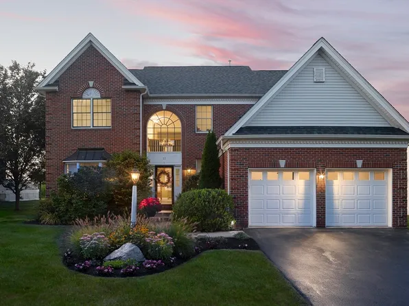 23 Fairways Ln, Methuen, MA 01844