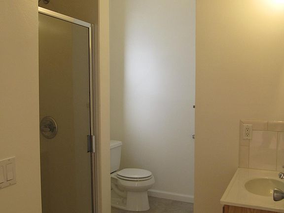 5th image of 706 Green St