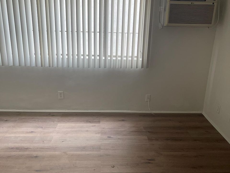 2nd image of 11018 Aqua Vista St APT 20