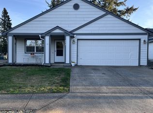 634 SW 12th St, Troutdale, OR 97060