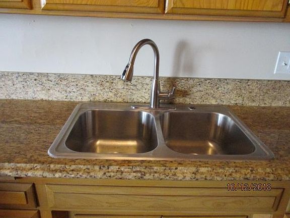 2nd image of 1220 Lyndon St APT 9