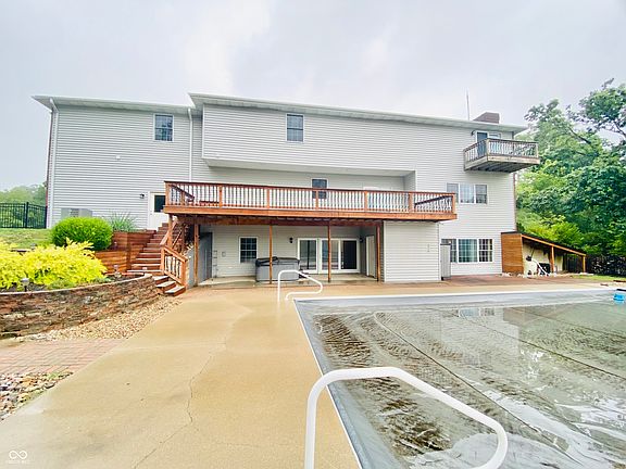 4th image of 34 Lakeview Dr