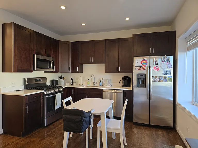 723 W 34th St — Photo 10