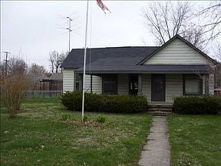 2nd image of 257 S Main St