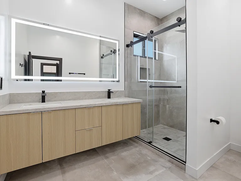 7941 Rhodes Ave — Photo 9