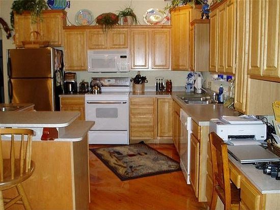3rd image of 2103 Canal Dr