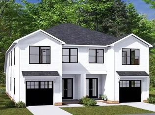 89 Forest St, Middleton, MA 01949