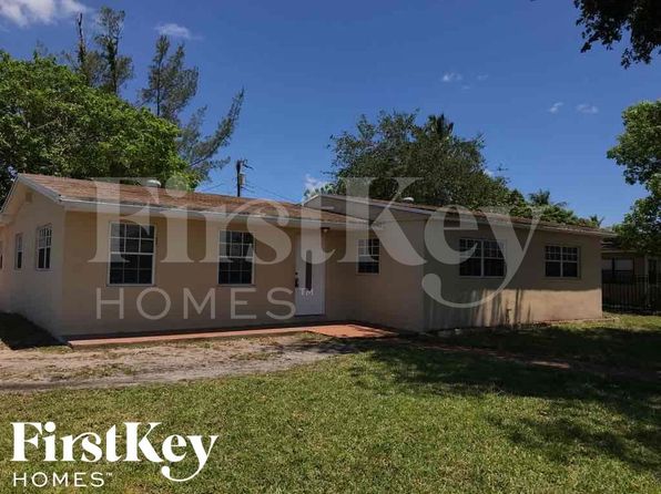 1351 NW 188th Ter