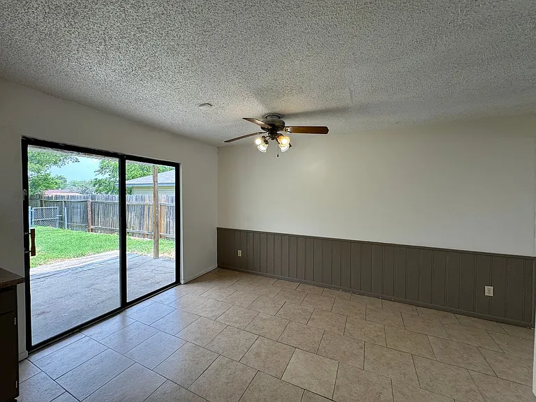 2515 Bermuda Dr — Photo 9