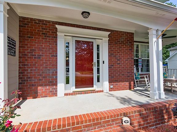2nd image of 525 Beckenham Walk Dr