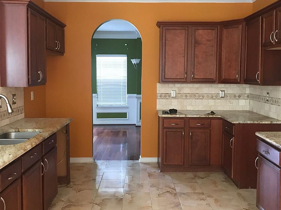 2nd image of 120 Providence Dr