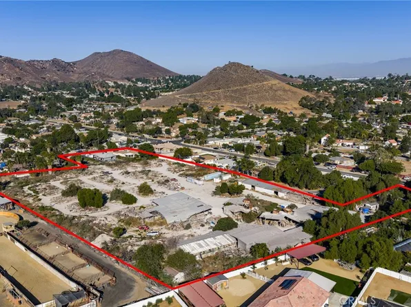 10702 Cypress Ave, Riverside, CA 92505