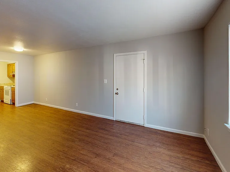 Autumn Ridge Apartments — Photo 32