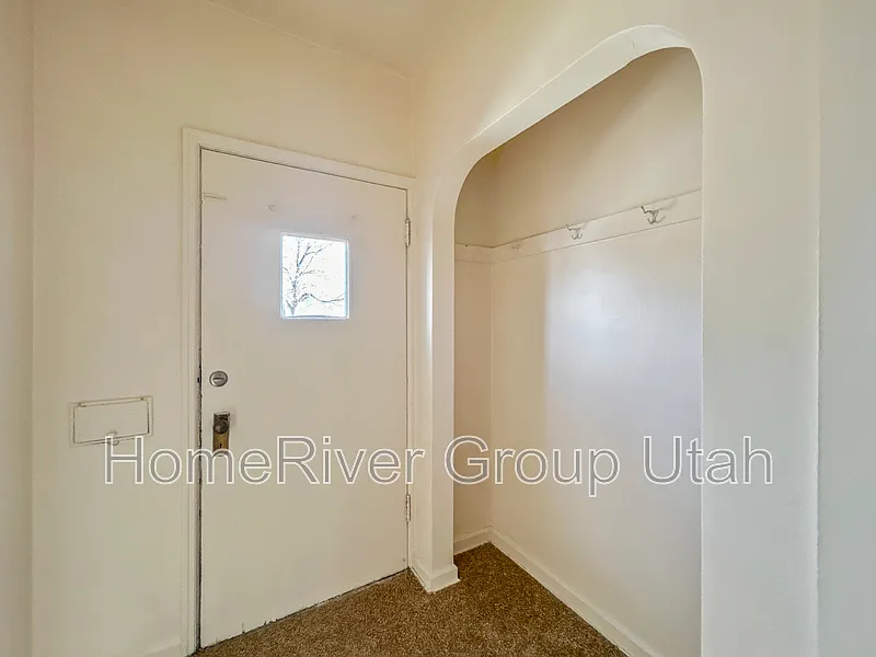1 bed, 1.0 bath, 800 sqft, $1,050 — Photo 4