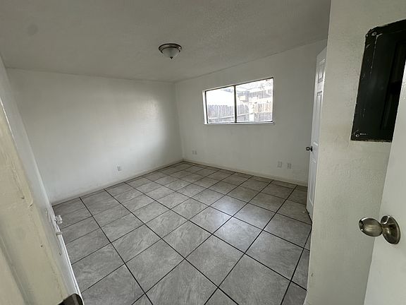 5th image of 1113 Roselawn Ave #A