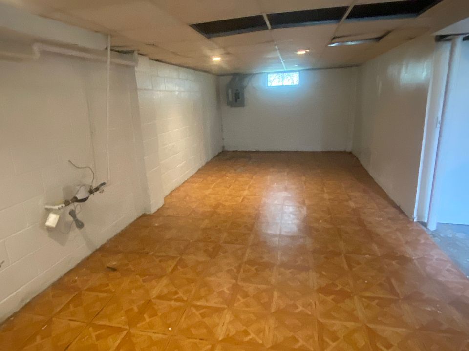 1st image of 1029 Bricker Ave