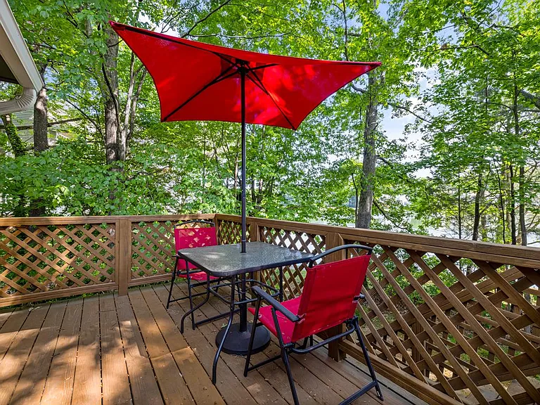144 Lake Hollow Cir — Photo 22