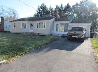 33 Kittrell St, Springfield, MA 01119