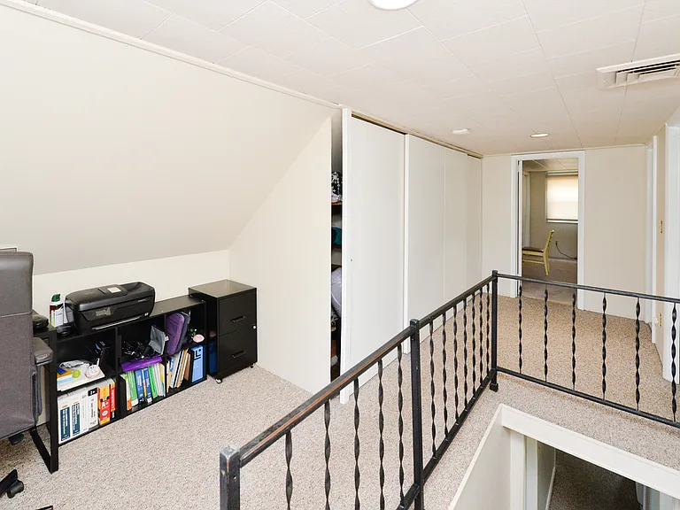 10-02 Mason Pl — Photo 11