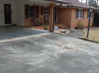 7468 Ambassador Dr, Riverdale, GA 30296