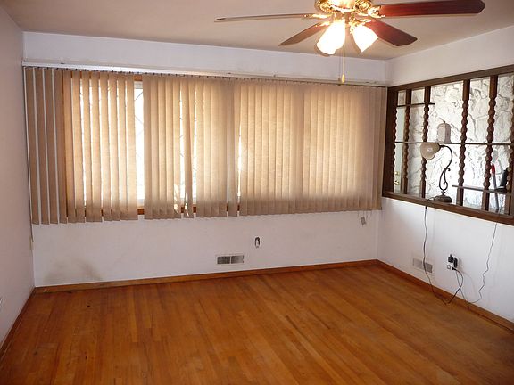3rd image of 163 Mann Ave
