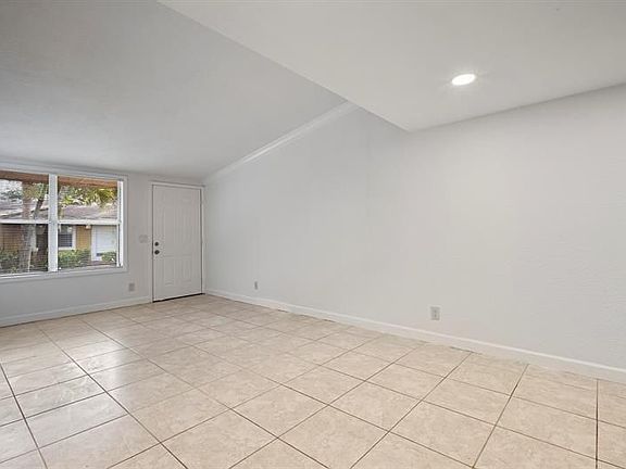 4th image of 7220 Southgate Blvd