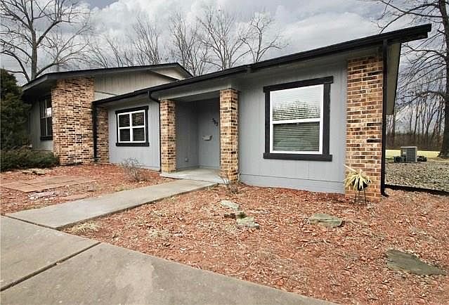 1st image of 502 Carroll Dr