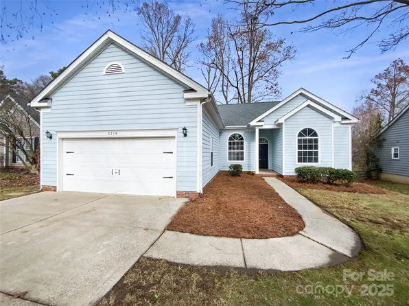 5219 Hedgecrest Pl, Charlotte, NC 28269